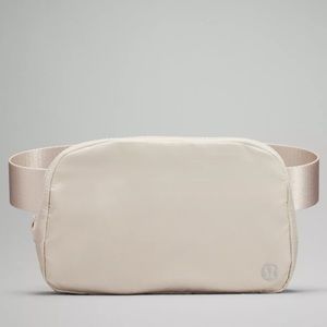 NWT lululemon everywhere belt bag